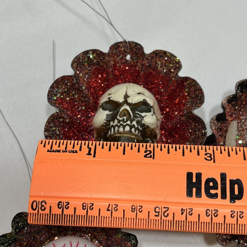 Vintage Tart Tin Dioramas Set of 4 Halloween Ornaments Eye Skull Bat Boo Hand - Picture 9 of 11